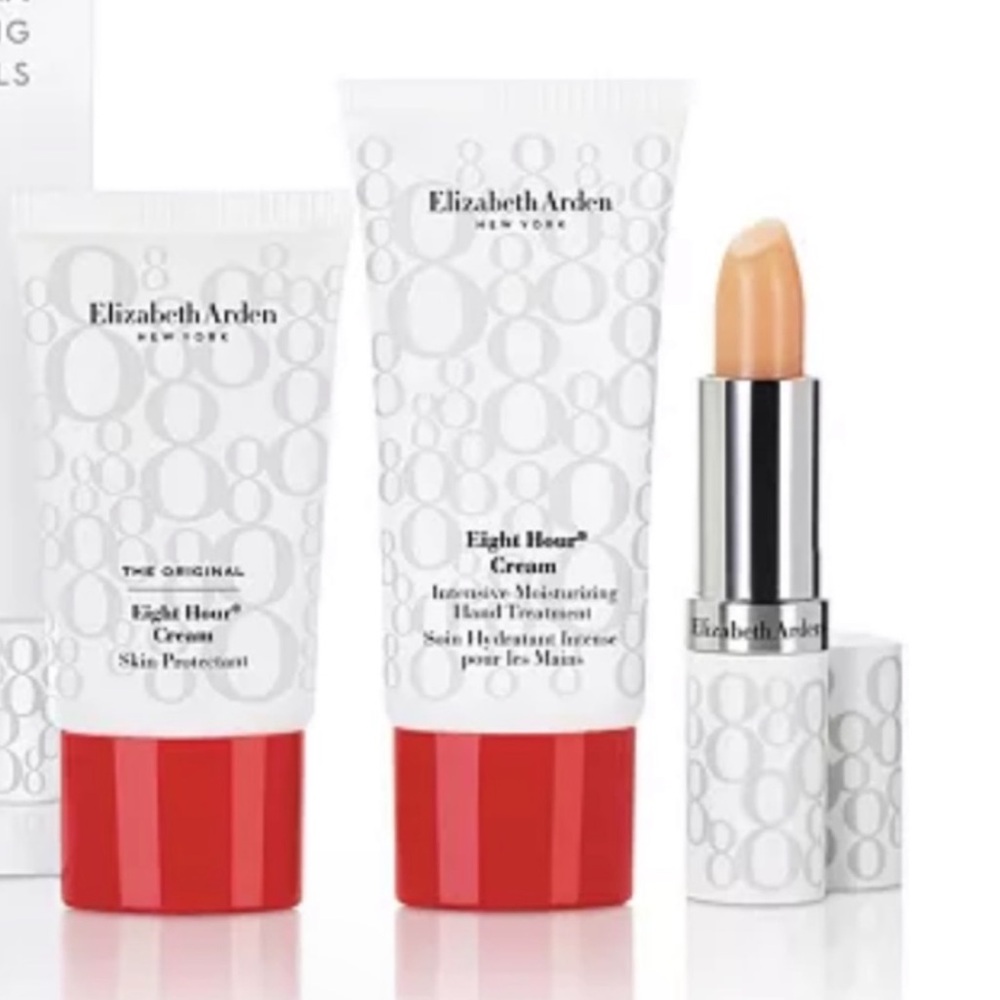 Retail$85 Full size Elizabeth Arden 8 Hour Cream, Hand Treat, Lip Protect & Bag - Picture 5 of 6